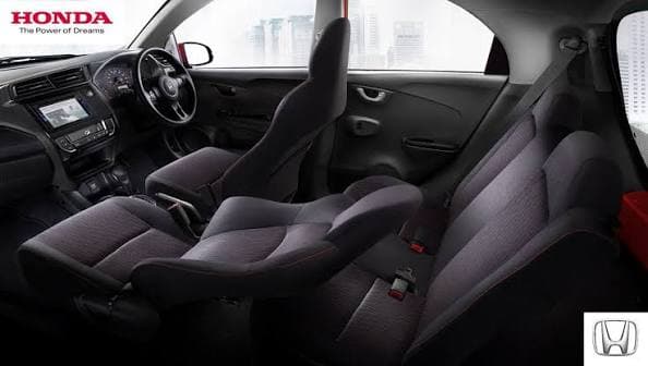 Honda Brio RS - view 3